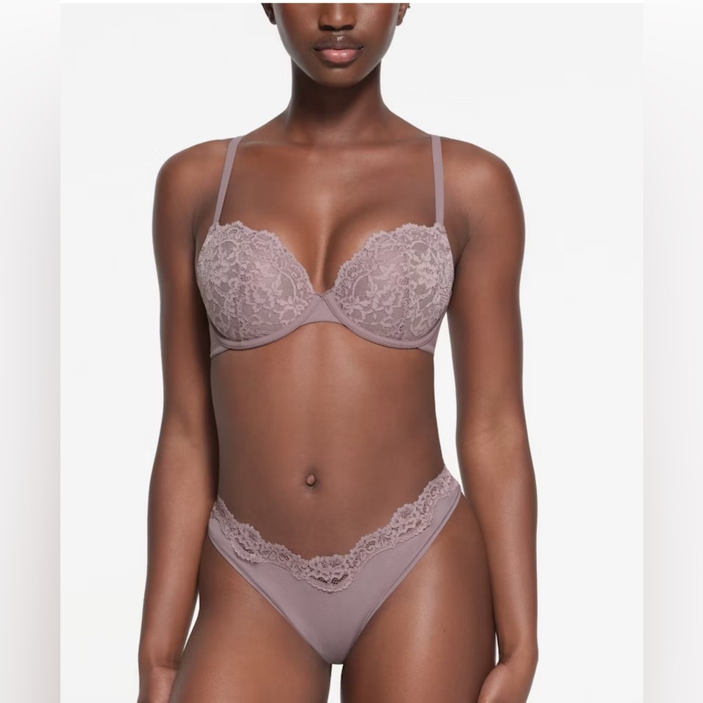 Skims fits everybody lace push-up bra Zinc 36DD NWT INTIMATE
